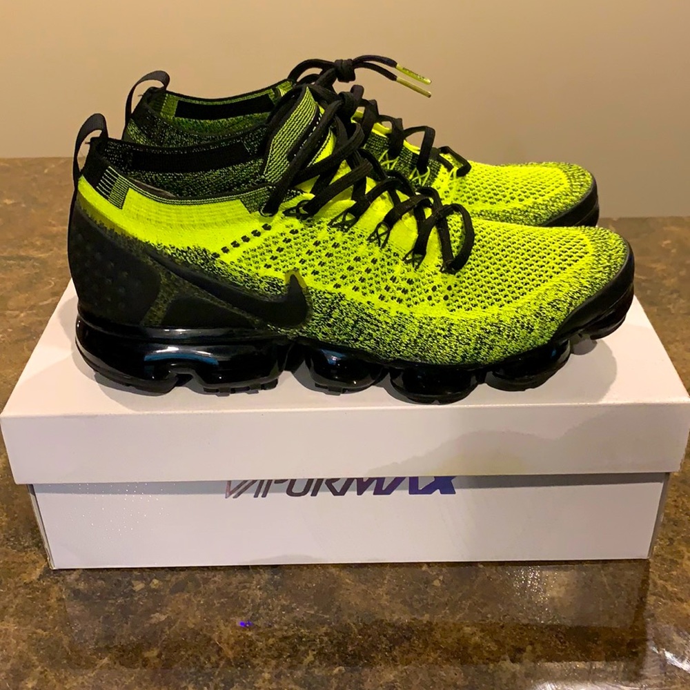 Nike Air Vapormax Flyknit 2